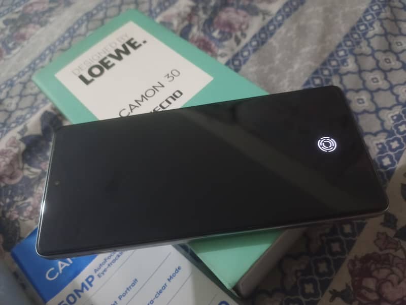 Tecno CAMON 30 7
