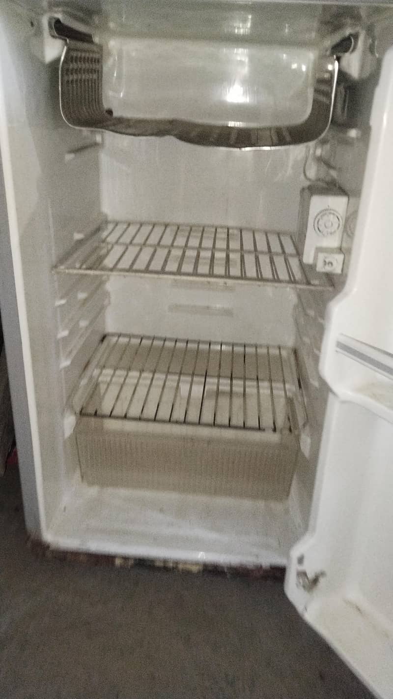 Singer Fridge 0