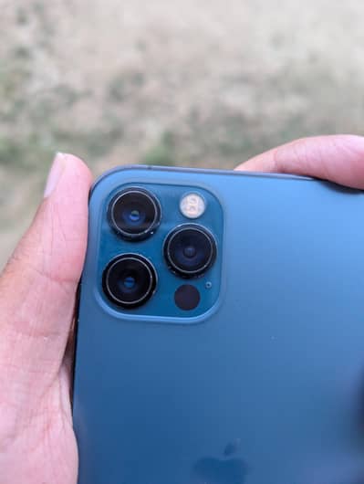 Apple iPhone 12 Pro water pack 10/10