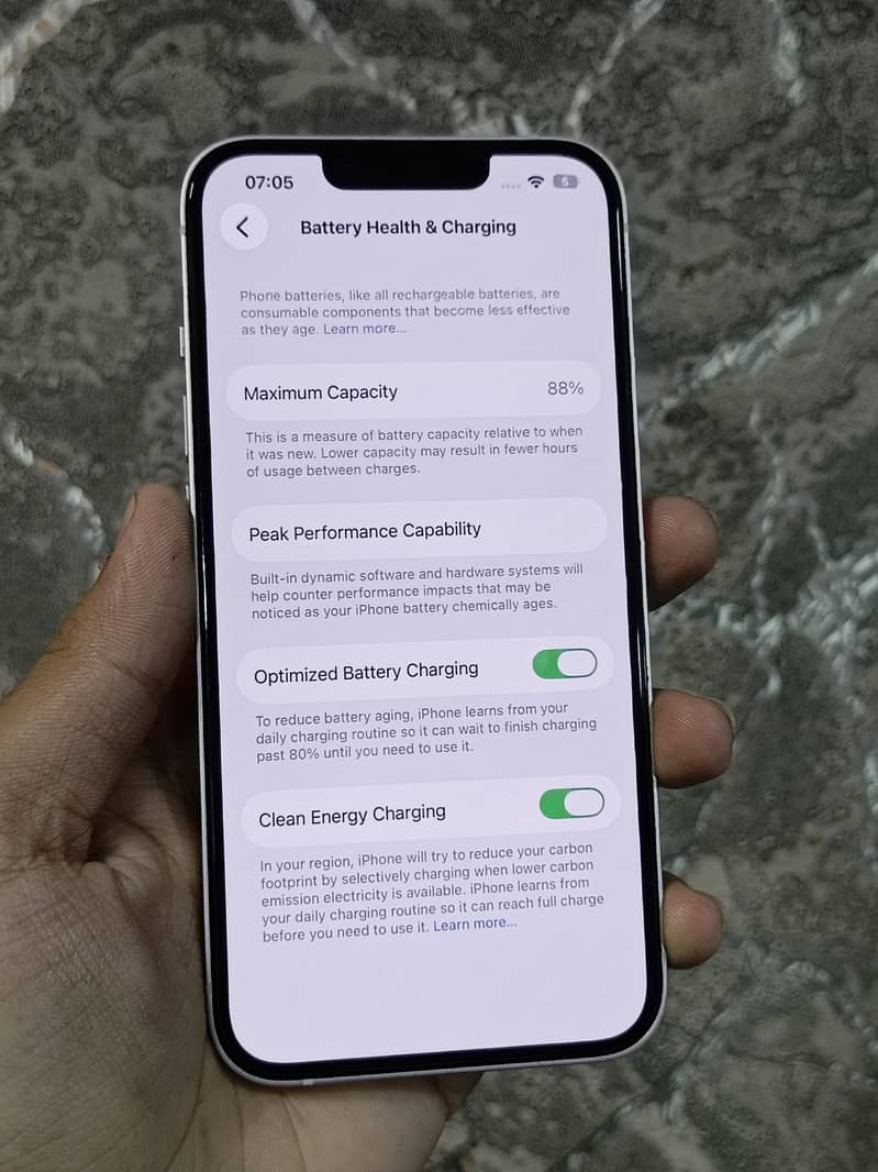 Apple iPhone 13 1