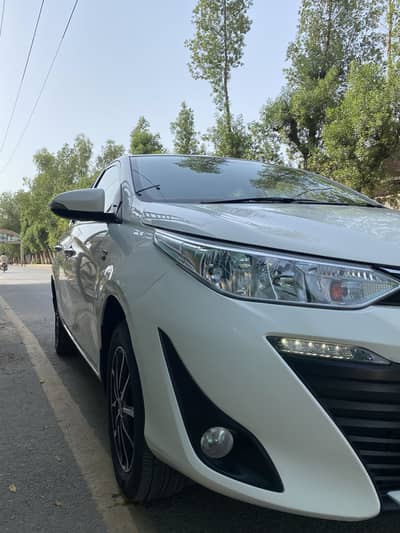 Toyota Yairs ATIV X CVT 1.5