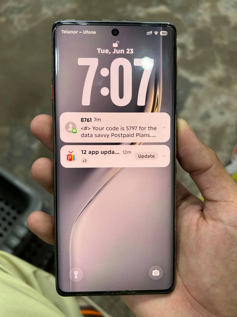 tecno camon 40 Pro 1