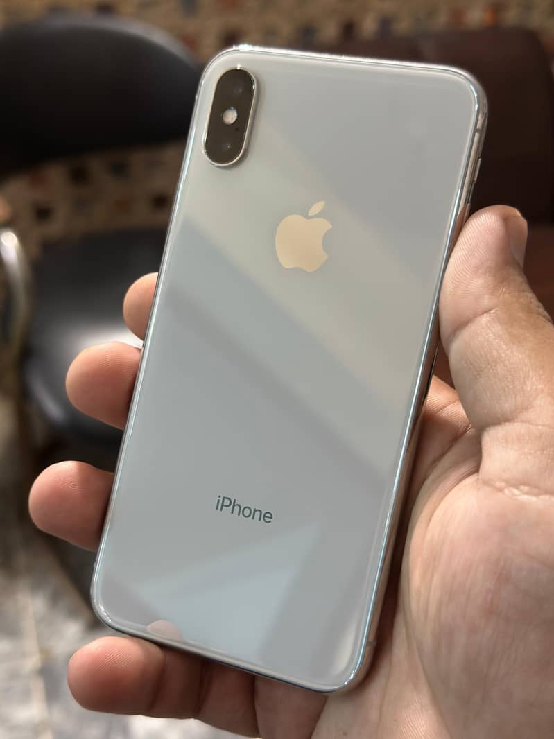 Apple iPhone X 3