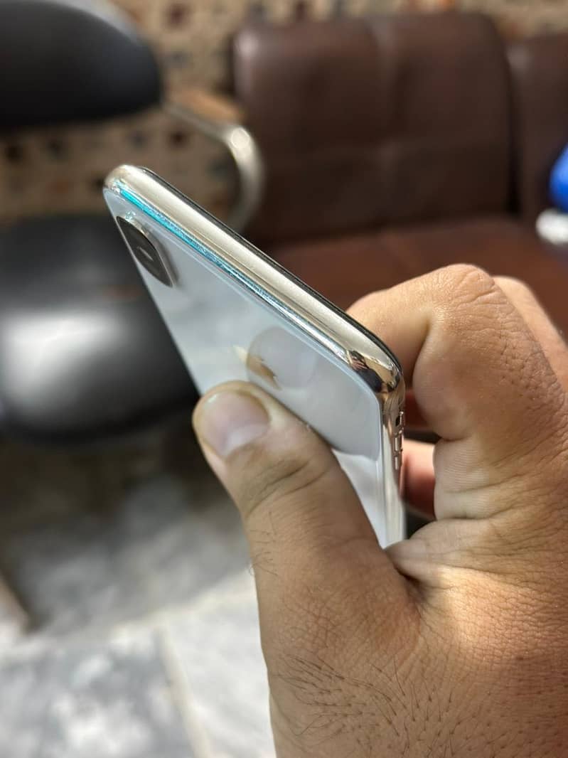 Apple iPhone X 7
