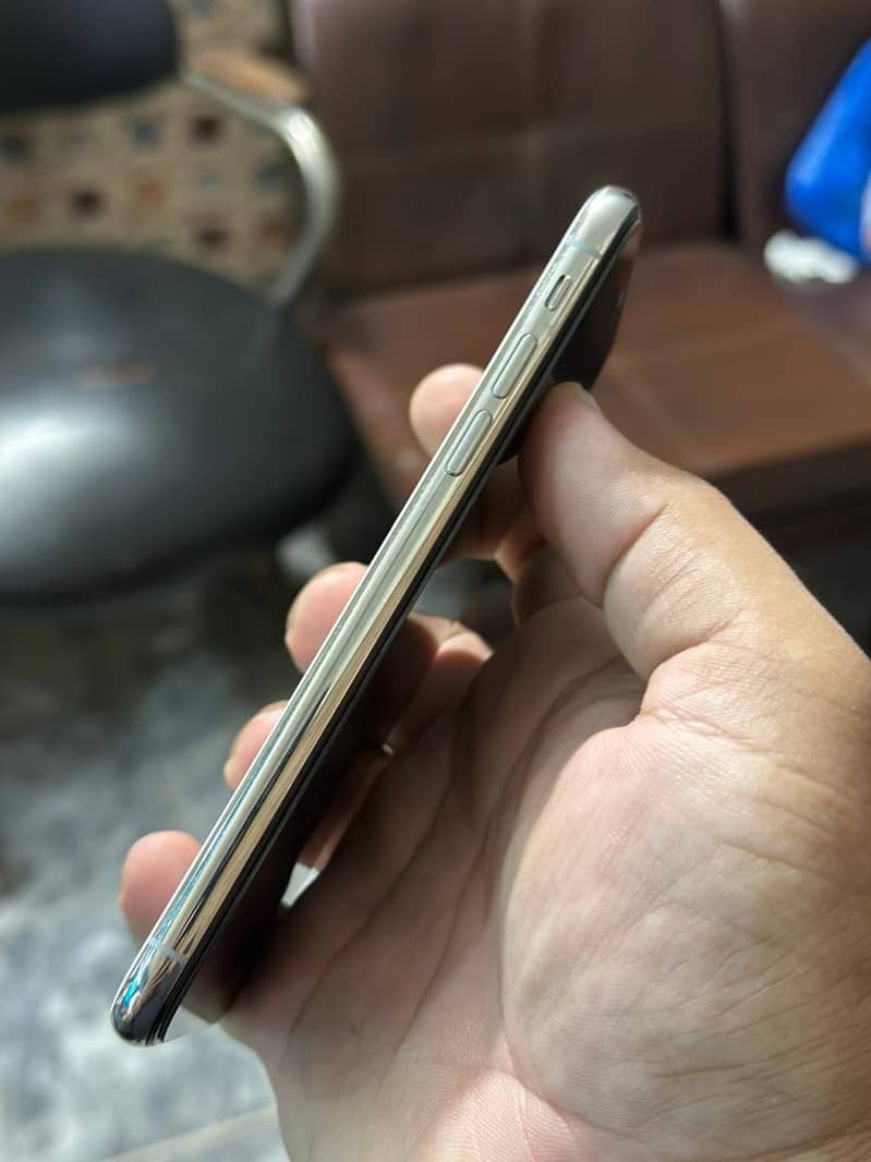 Apple iPhone X 9