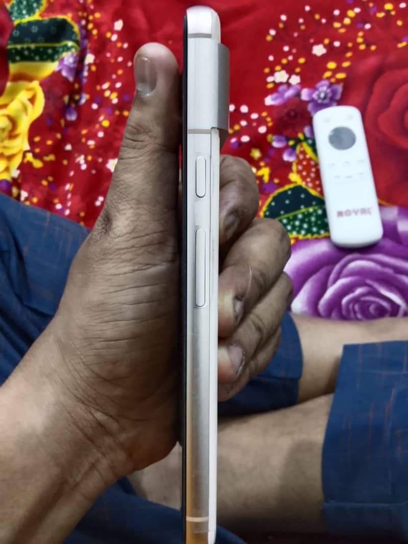Google Pixel 8 1