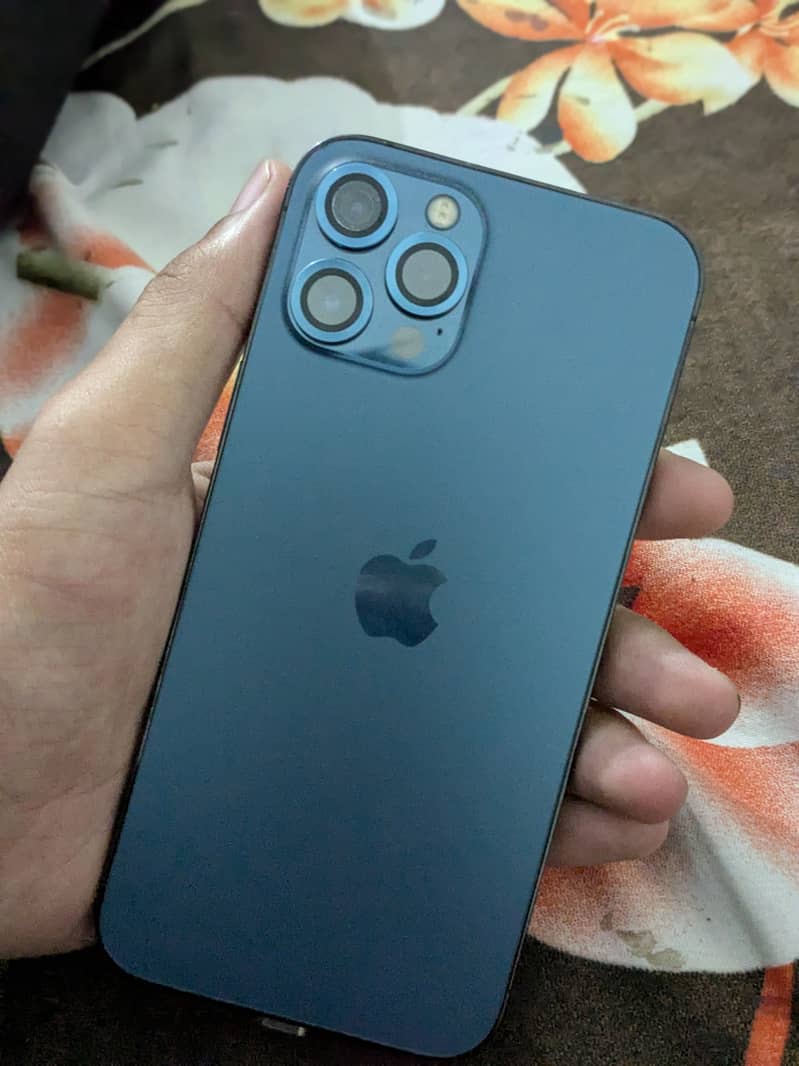 iPhone 12 Pro Max 1