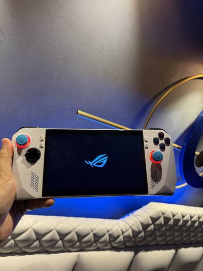 Asus ROG Z1 Xtreme Handheld PC