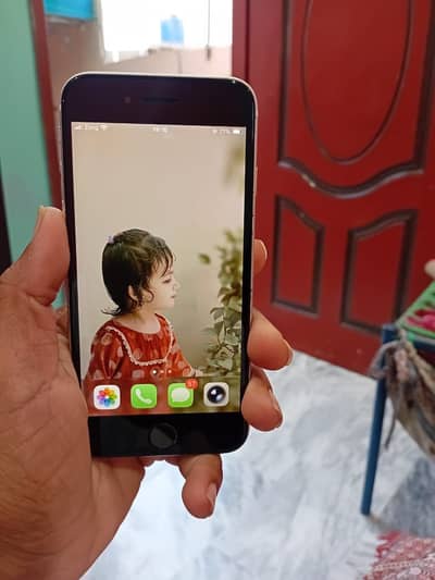 Apple iPhone SE