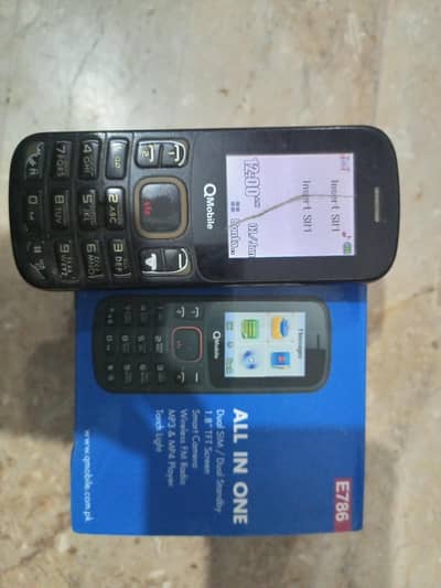 Q mobile E786 with box