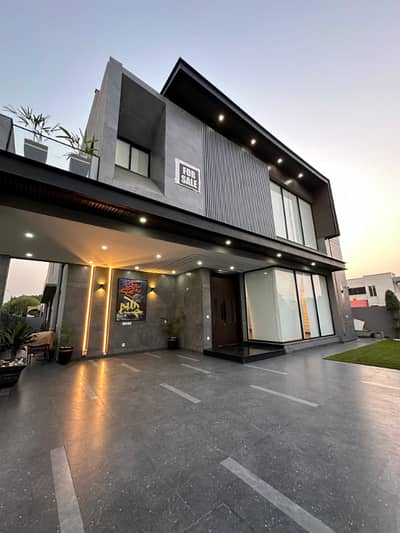 1 Kanal Upper Portion Out Class Stylish Luxury Bungalow For Rent In DHA Phase 6 Approach 100 ft Wide
