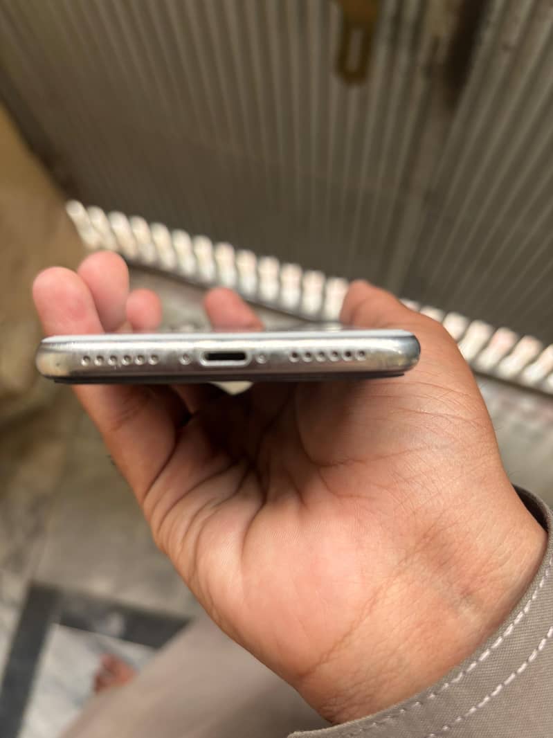 Apple iPhone X 1