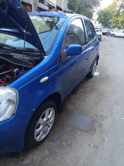Toyota Vitz 2001