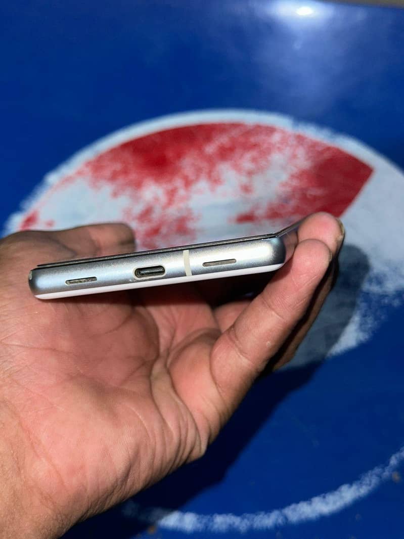 Google Pixel 7a 1