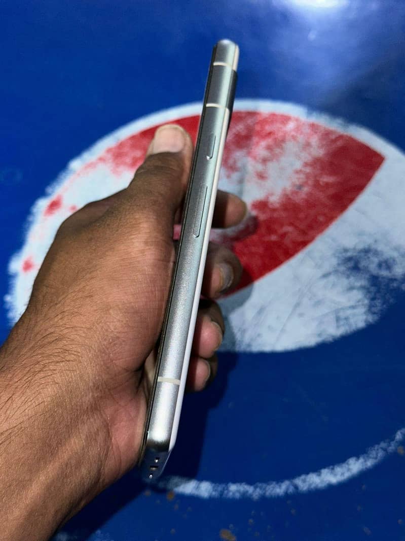 Google Pixel 7a 2