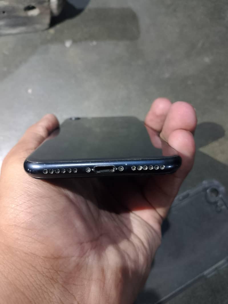 iPhone se 3rd generation 4
