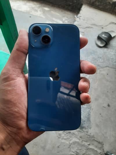 Apple iPhone 13