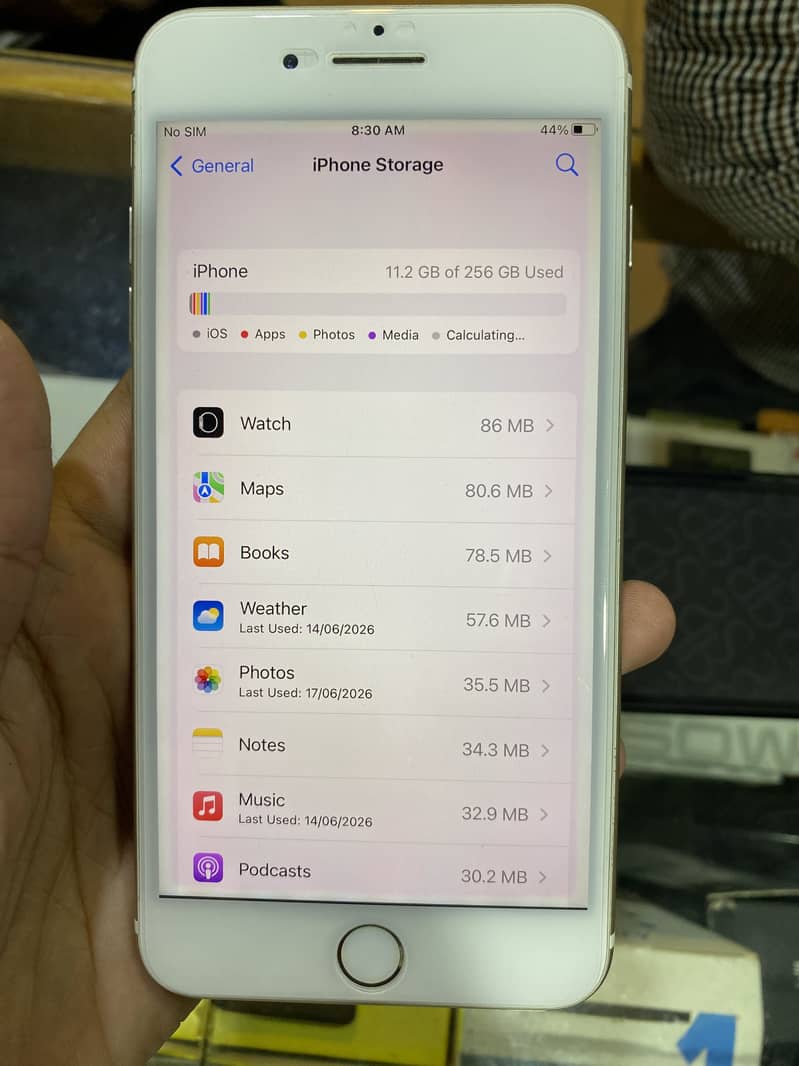 Apple iPhone 7 Plus 4