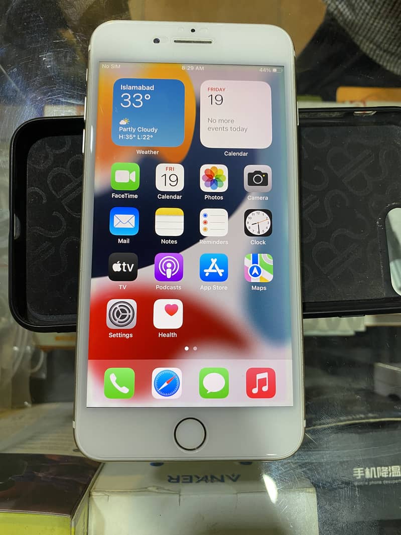 Apple iPhone 7 Plus 6