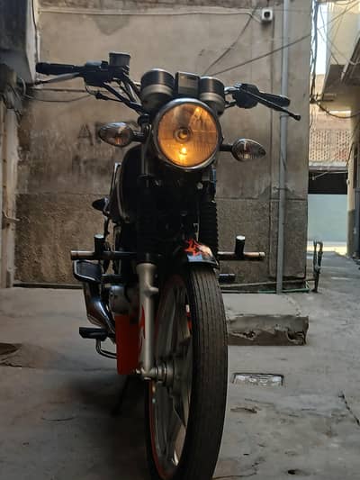 Suzuki Gs 150 just like a new for urgent sale