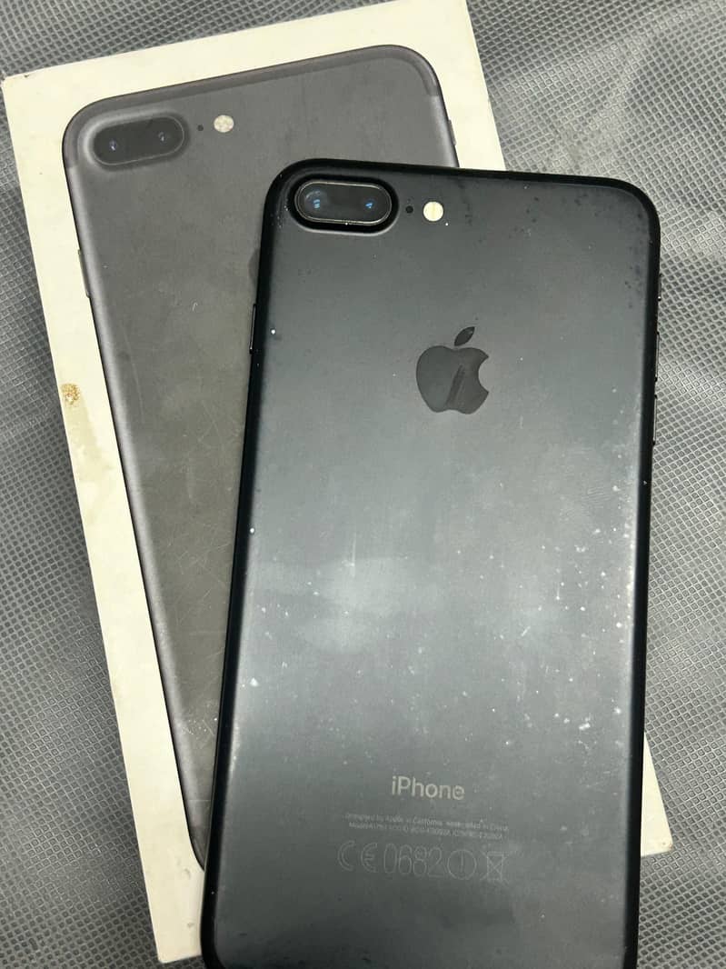 Apple iPhone 7 Plus 0