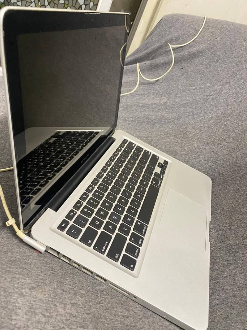 Macbook Pro 1