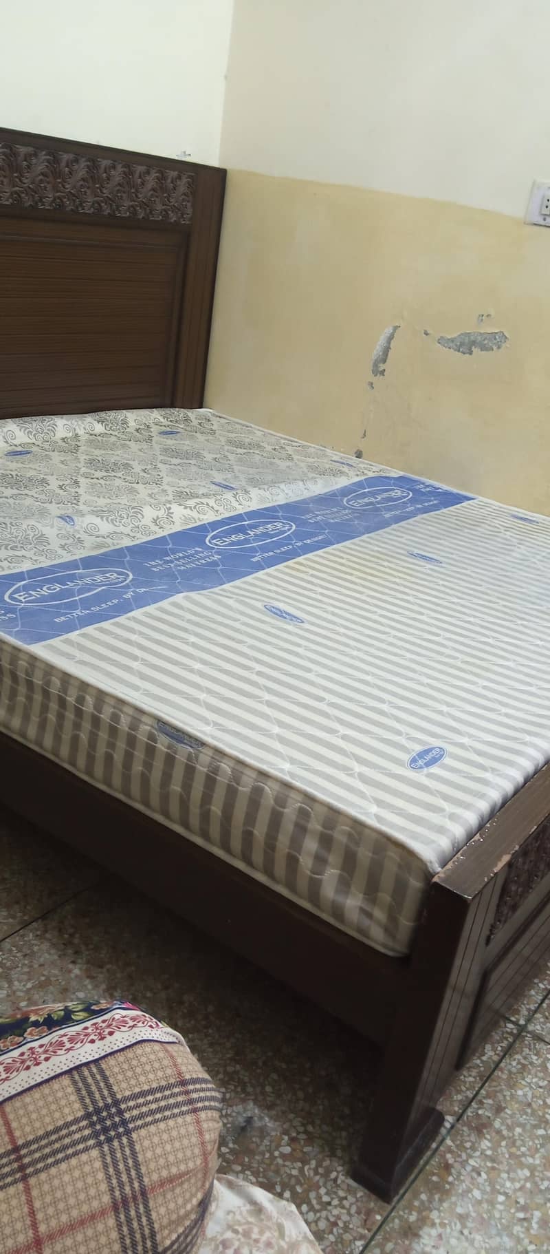 mattress 0