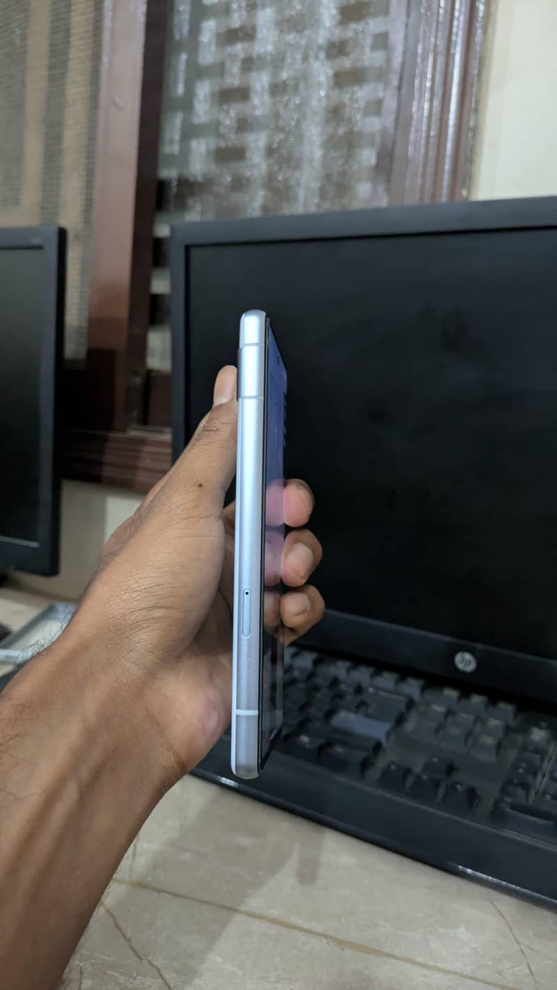 Google Pixel 7a 1