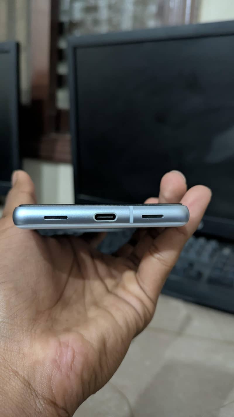 Google Pixel 7a 6