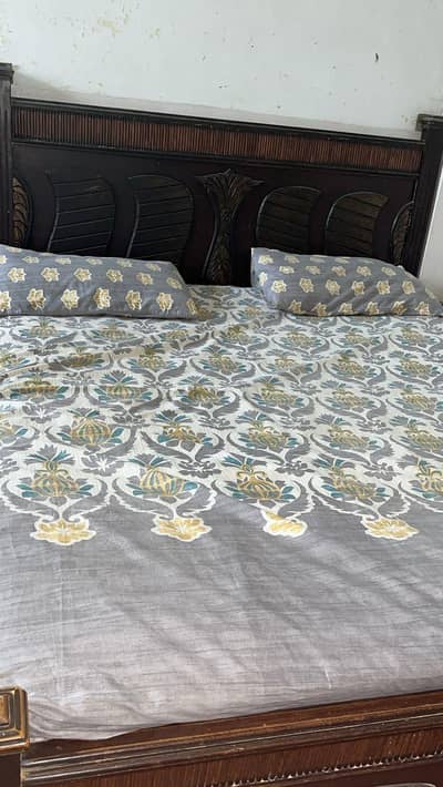 Solid Shesham Wooden king size bed