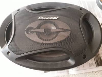 set of pioneer car speakers