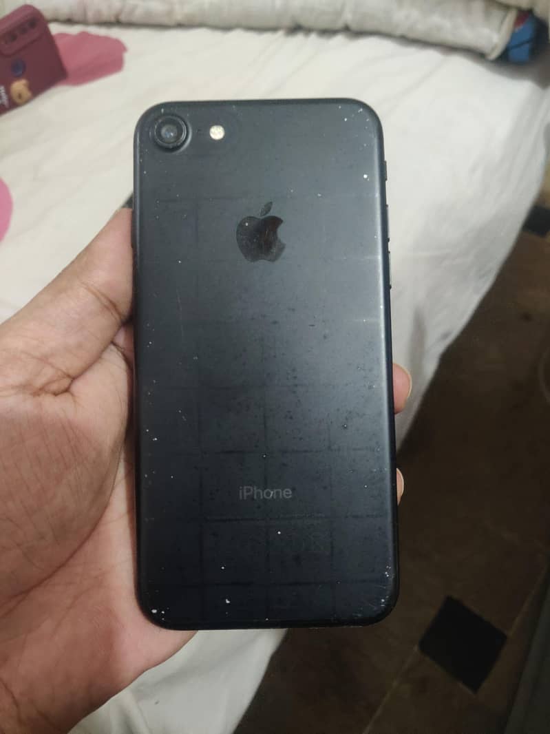 Apple iPhone 7 2
