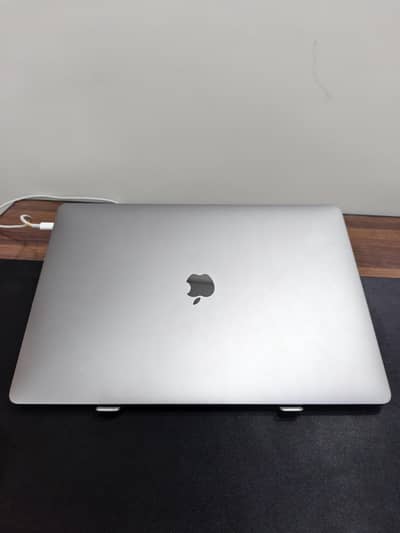 MacBook Pro 2019 16 inch