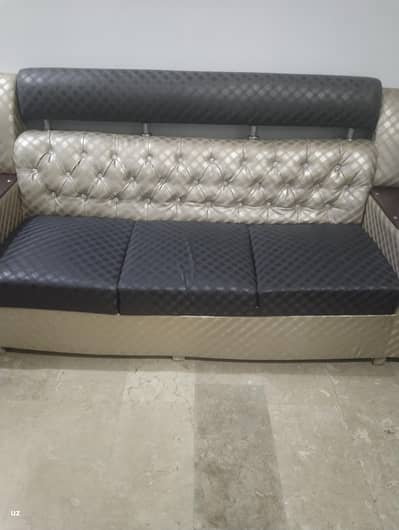 6 seater sofa in used condition