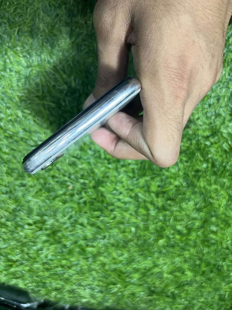 Apple iPhone X 1