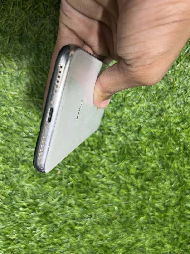 Apple iPhone X 6