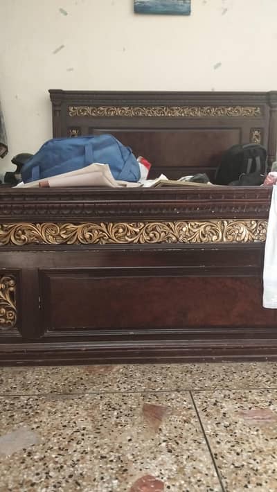 WOODEN SHEET BED + DRESSING TABLE