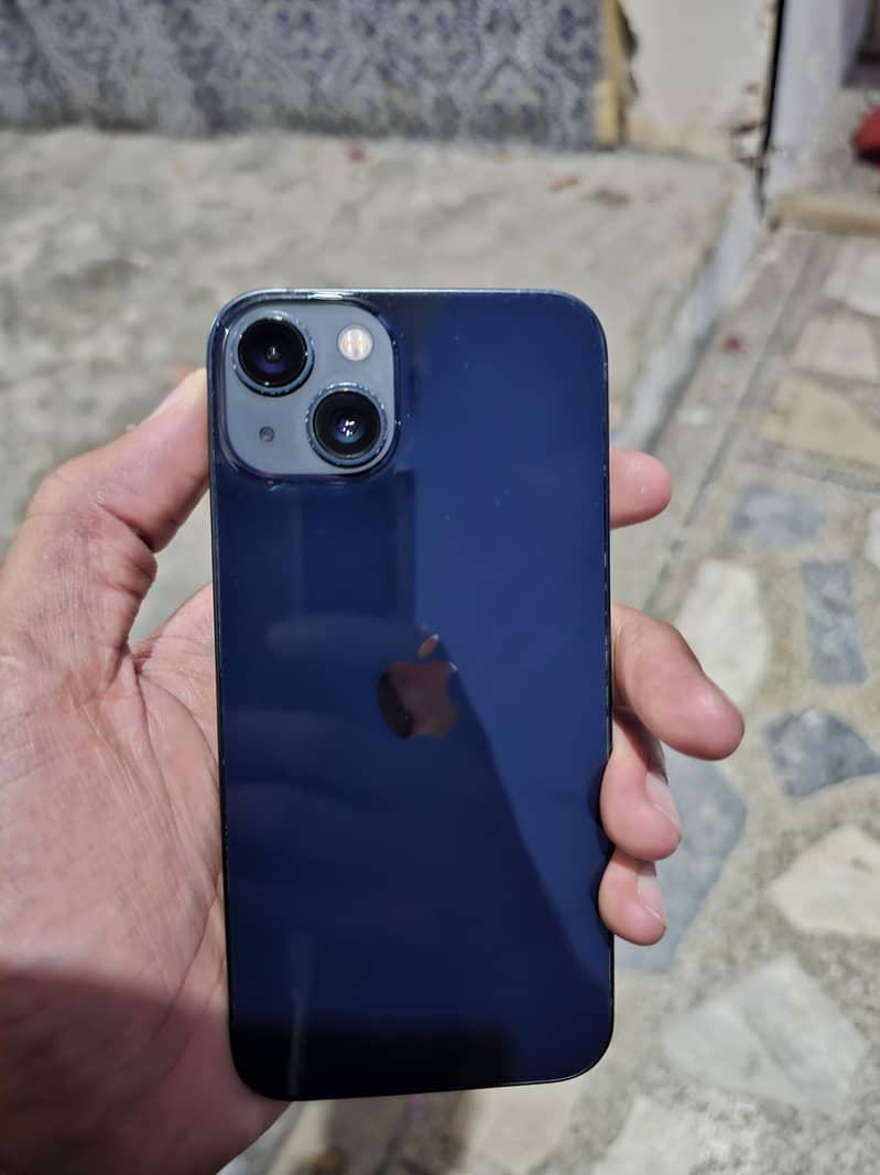 Apple iPhone 13 0