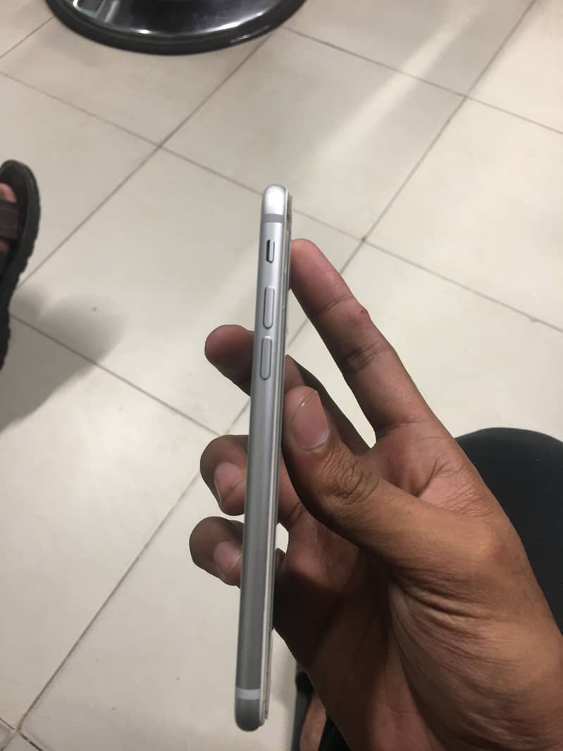 Apple iPhone 7 4