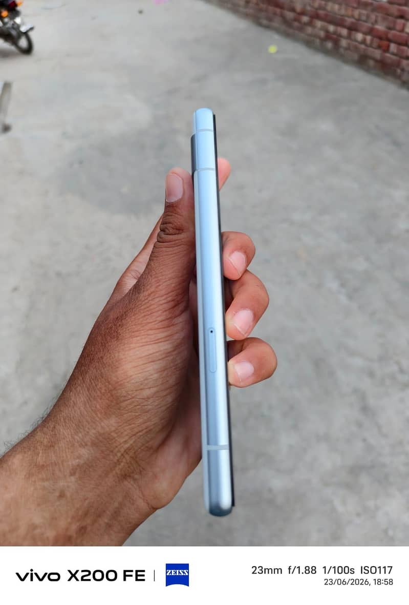 Google Pixel 7a 3