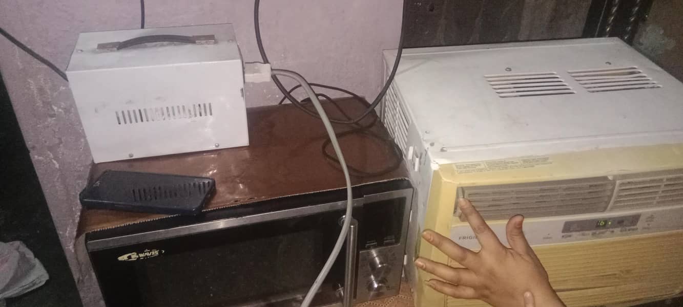 window ac 1