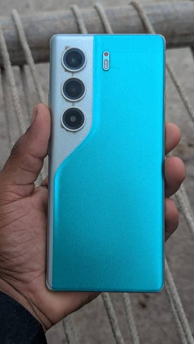 Tecno CAMON 40 Pro
