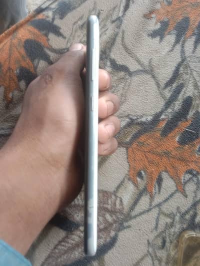 Samsung Mobile A70