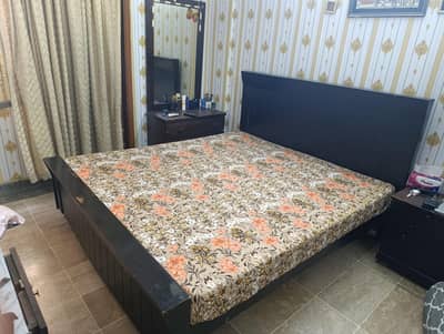 Bed+Matress, Dress, Almirah