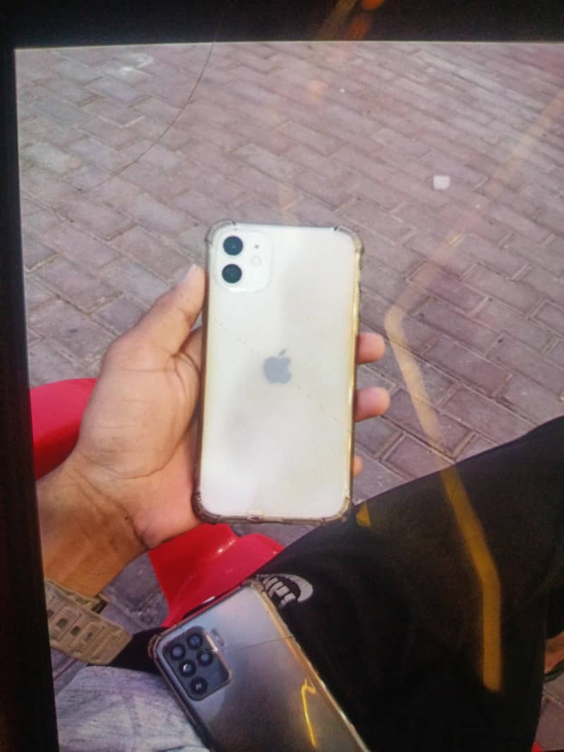 Apple iPhone 11 2
