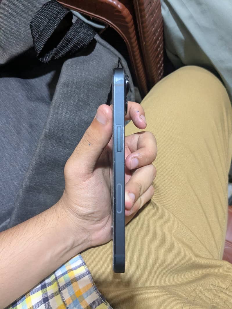 Apple iPhone 13 3