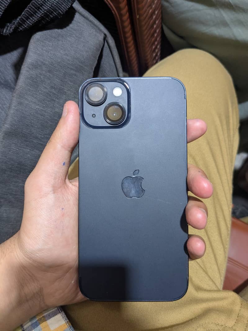 Apple iPhone 13 4