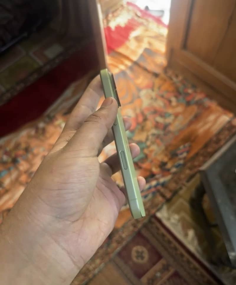 Apple iPhone 17 3