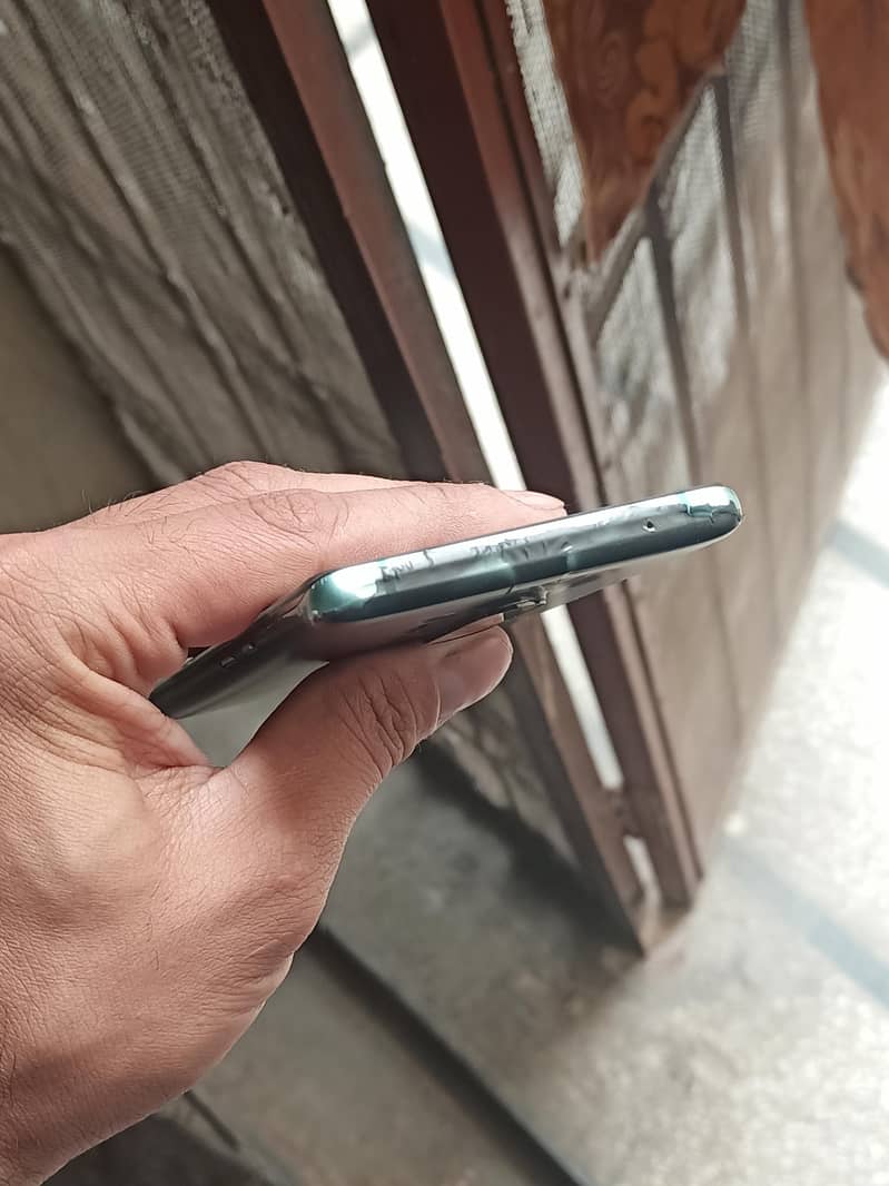 One Plus 8 Pro 6