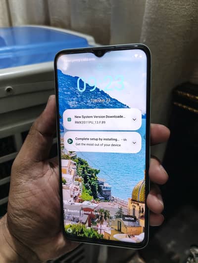 Realme C35